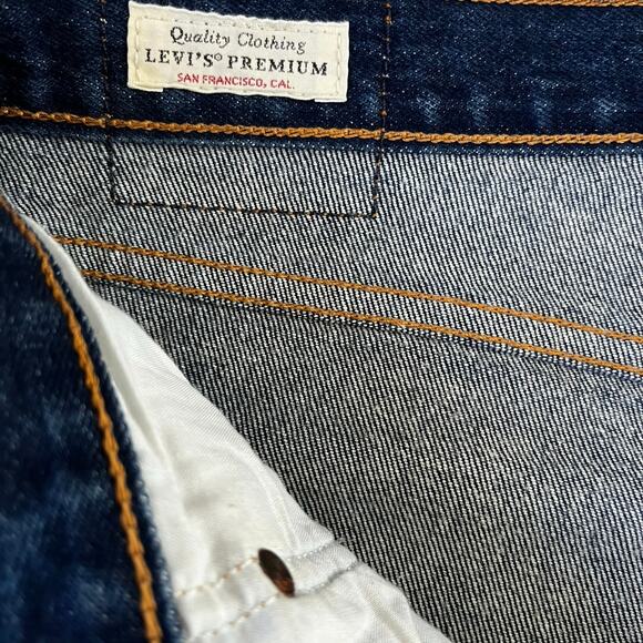 Levi’s Wedgie Button Fly Raw Hem High Rise Straight Premium Denim Jeans Size 32 - Picture 4 of 10